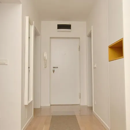 Modern In The City Of سراييفو